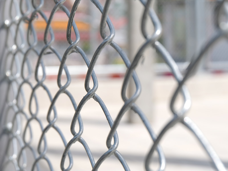 จำหน่าย รั้วตาข่ายถักปม ทนทานต่อสภาพอากาศ